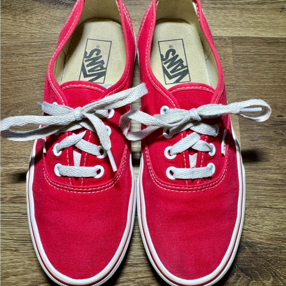Vans Women's Red Canvas Sneakers Womens size 7.5/Men’s size 6